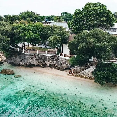 Pescador View - Beachfront & Nearby The Ocean Hostels & Restaurant Moalboal Exterior photo