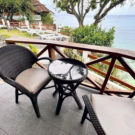 Pescador View - Beachfront & Nearby The Ocean Hostels & Restaurant Moalboal Exterior photo