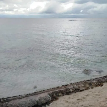Pescador View - Beachfront & Nearby The Ocean Hostels & Restaurant Moalboal Room photo