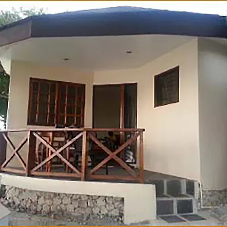 Pescador View - Beachfront & Nearby The Ocean Hostels & Restaurant Moalboal Exterior photo