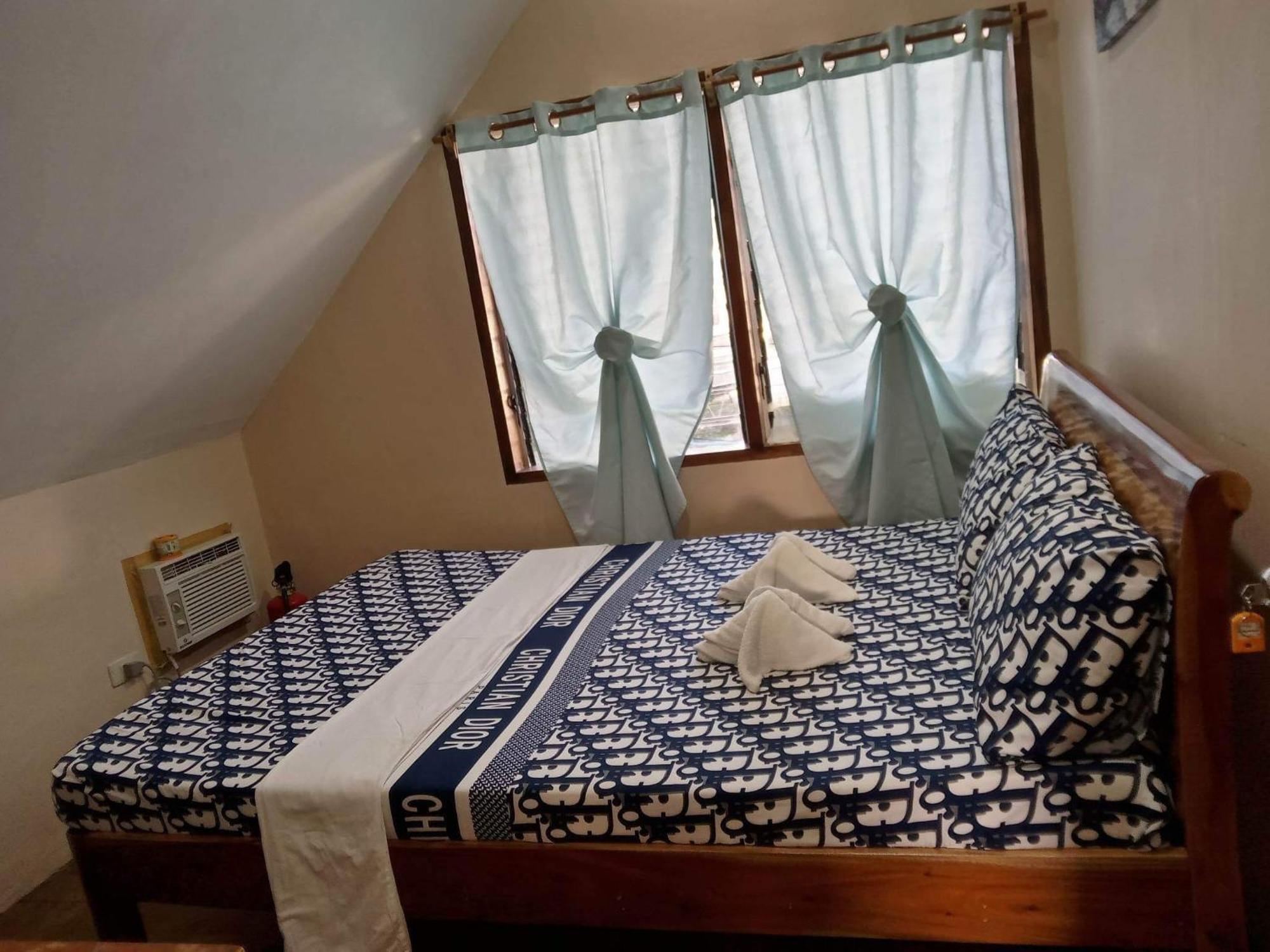 Pescador View - Beachfront & Nearby The Ocean & Restaurant Resort *